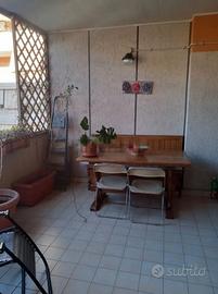 ARDEATINO BILOCALE ARREDATO CON TERRAZZO PRiVATO