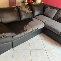 Divano ecopelle spellato