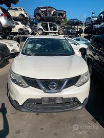 NISSAN QASHQAI 1.2 B - ANNO 2015 - PER RICAMBI