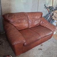 Divano letto due posti in pelle
