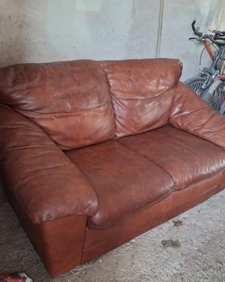Divano letto due posti in pelle