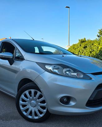 FORD FIESTA 5 PORTE 1.4 GPL 2011 PERFETTA DI TUTTO