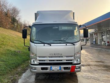 Autocarro Isuzu N2R 75D