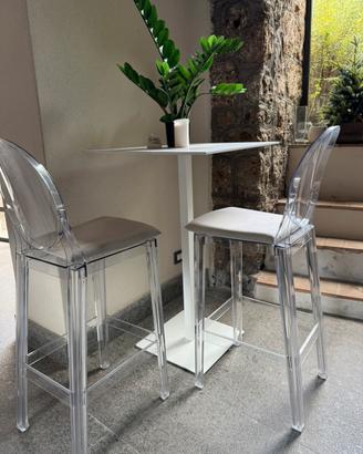 Sgabelli  kartell piu tavolo