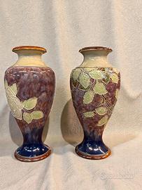 Paio di vasi in ceramica - Inghilterra, ca. 1902