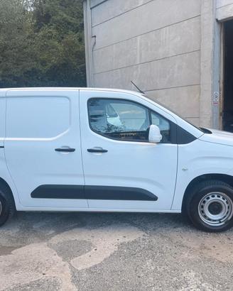 Opel Combo Cargo 1.5 Diesel 100CV PC 650kg Edition