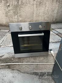 Forno ad incasso ventilato 250*