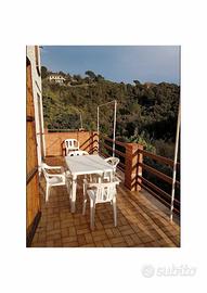 Varazze due camere e giardino privato