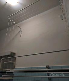 Stendibiancheria da parete saliscendi salva spazio