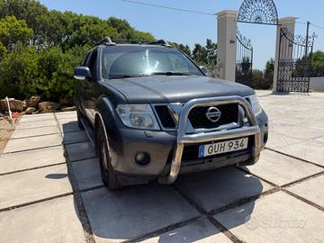 Nissan Navara 2.5 dCi 190CV 4 porte Double Cab Spo