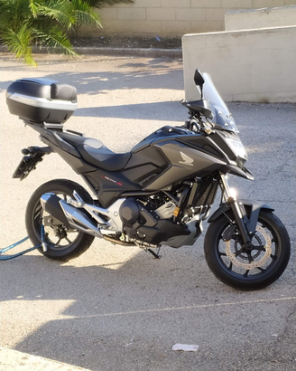 Vendita Honda NC750X DCT ABS e controllo trazione