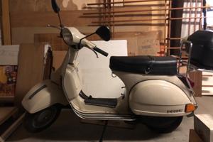 Piaggio Vespa P 200 E - 1981