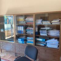 Libreria con vetri