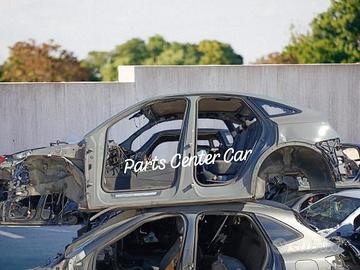Scocca per taglio lamierati Audi Q5 Sportback 2022