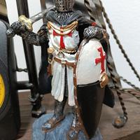 Cavaliere templare con barca +altibaro e mappamond
