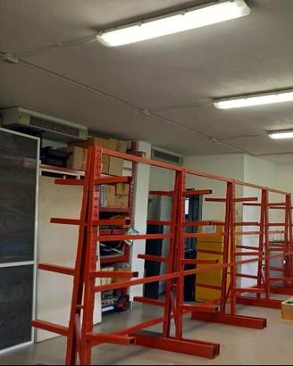 Scaffali cantilever bifronte