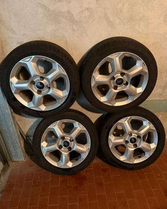 Cerchioni +pneumatici Ford Fiesta