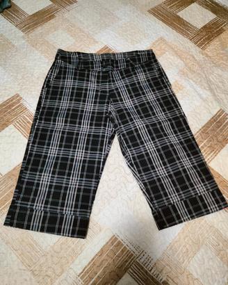 pantaloni corti 