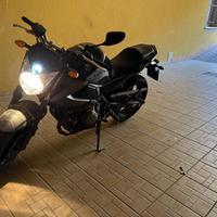 Yamaha XJ6 - 600cc - 27.880 km