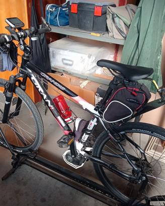 mountain bike con kit motore elettrico