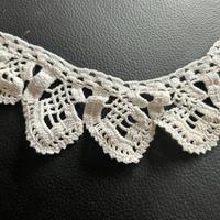 Pizzo bordo all'uncinetto bianco dim.275 cm