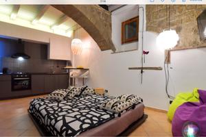 Camera con letto matrimoniale in loft di 35mq