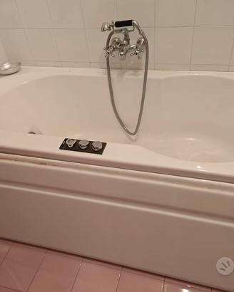 Vasca idromassaggio Jacuzzi + rubinetteria Stella