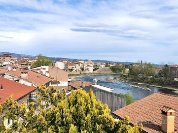 2 LOCALI A PESCANTINA