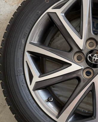 4 Cerchi originali Toyota 18" + Yokohama Geolandar