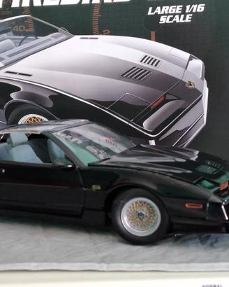 Modellino Pontiac Firebird.