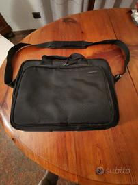 Borsa per notebook, tablet o altro. 