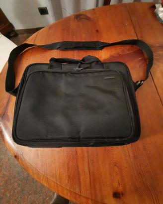 Borsa per notebook, tablet o altro. 