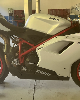 Ducati 848 Evo