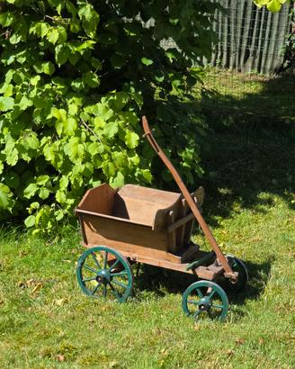 Carrettino in legno vintage