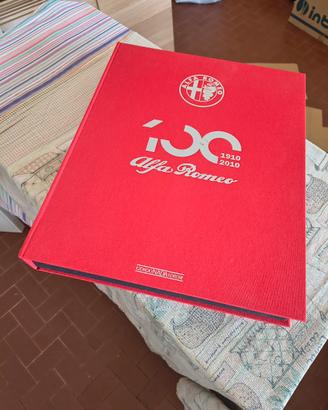 Alfa Romeo il libro ufficiale edizione in inglese