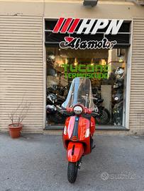 Vespa GTS 300 hpe SUPER SPORT