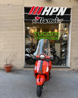 Vespa GTS 300 hpe SUPER SPORT