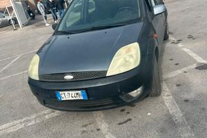 Ford fiesta entra!