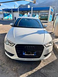 Audi A3 S-line “SI NEOPATENTATI”