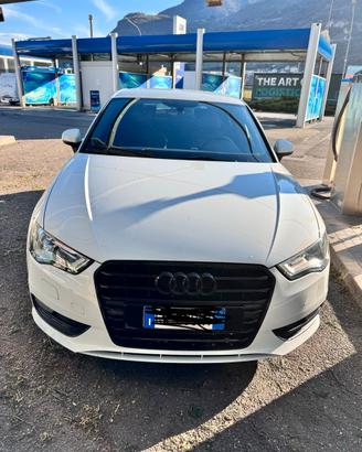 Audi A3 S-line “SI NEOPATENTATI”