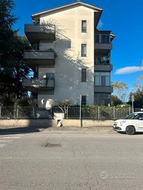 Campi bisenzio: trilocale con posto auto