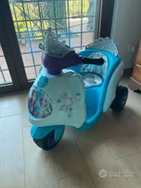 Triciclo / mini scooter elettrico Frozen