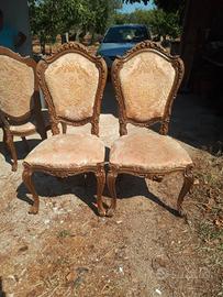 Sedie in legno con imbottitura 