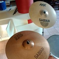 Piatti SABIAN  AAX crash 16" e B8 ride 20"