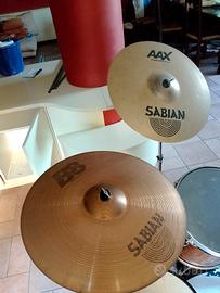 Piatti SABIAN  AAX crash 16" e B8 ride 20"