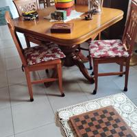 Tavolo soggiorno allungabile con 4 sedie