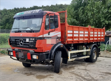 Autocarro Mercedes Benz 1827