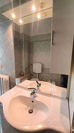 Mobile bagno e accessori.