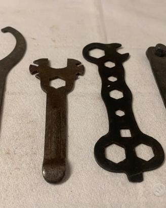 VECCHIE CHIAVI MULTIFUNZIONE BORSELLO BICI D' EPOC