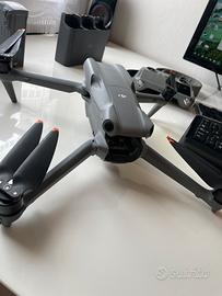 DJI Air 3 Fly More Combo (RC2) + Accessori